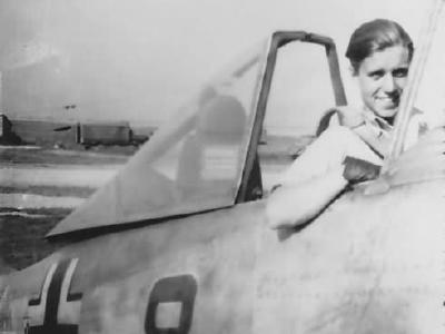 Focke Wulf Fw 190 A-8 black 8 Stabsstaffel JG 51 Memel Sept 1944