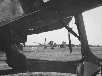 Focke Wulf Fw 190 and Ju87 on Airfield