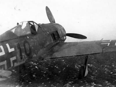 Fw 190 A black 10 3/JGr West Landes de Bussac 1944
