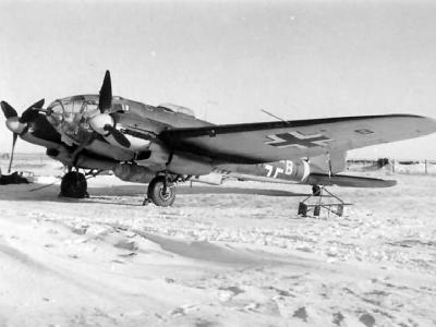 He111 H A1+BT WNr 4566 9/KG 53 Russia Winter 1942-43 2