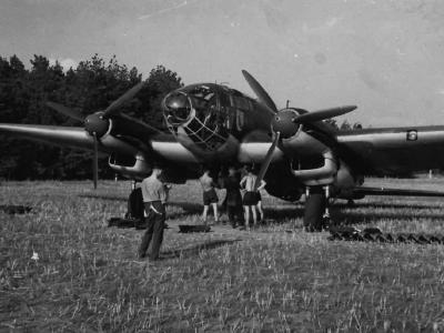 Heinkel He 111 of the II/KG26 arfield Gabbert Pommern, September 1939