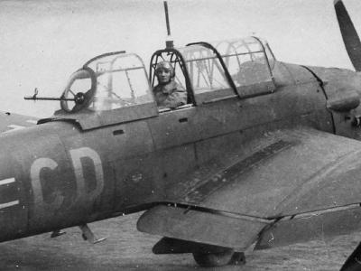 Junkers Ju87 B code 6G+CD of StG 51 rear gunner in his position