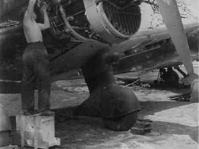 Junkers Ju87 B engine maintenance