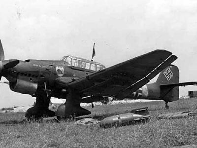 Junkers Ju 87 B-1 of 6/StG 77 named „Anton der Zweite” Eastern Front