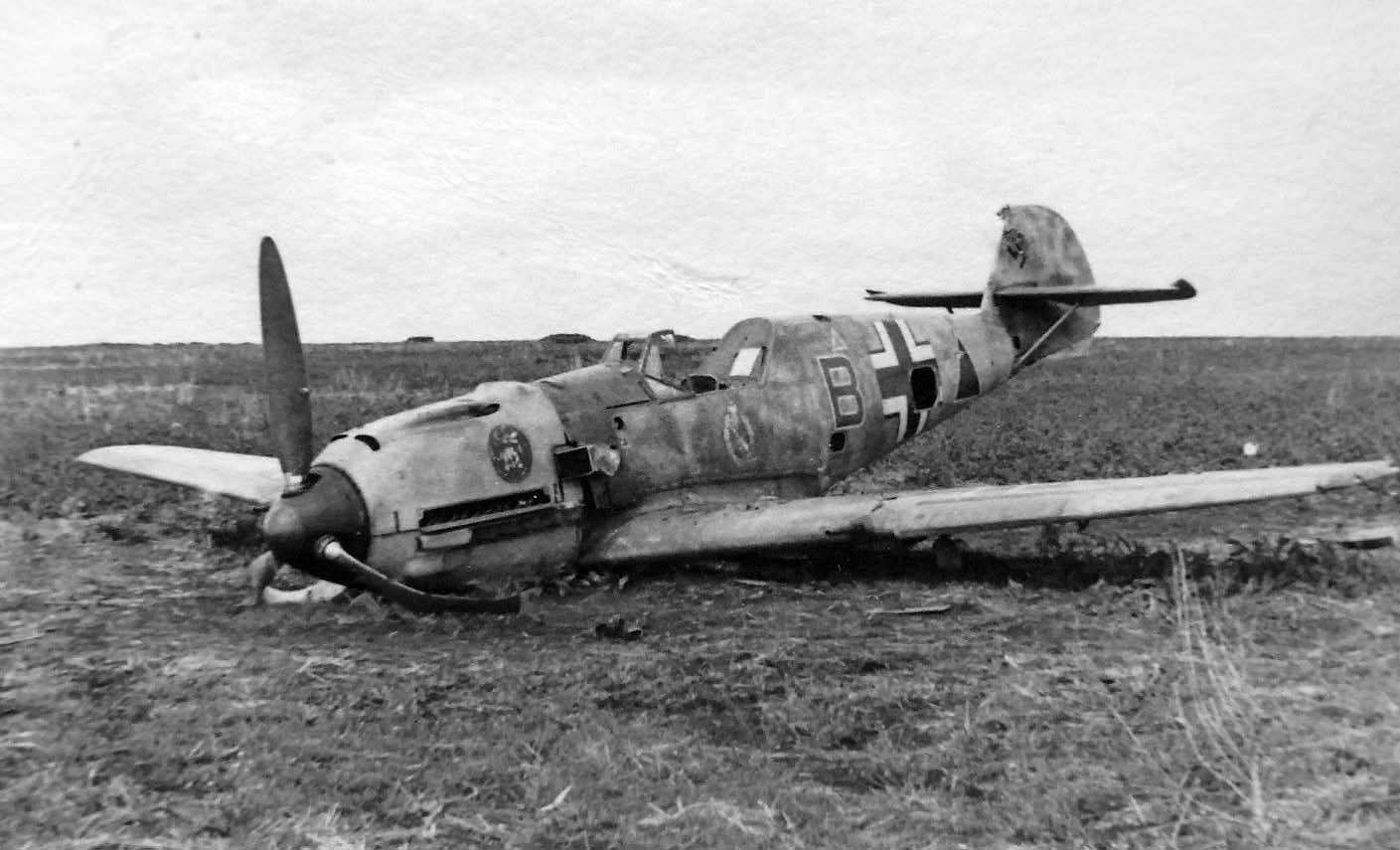 Fighterbomber Bf 109E JABO "B" of the SG1 1942 World War Photos