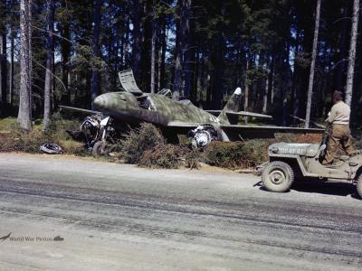 Me 262A-2a 111685 code 9K+FH color photo