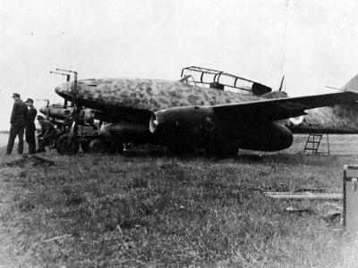 Night fighter Me 262 B-1a/U1 red „8” W.Nr. 110305 from NJG11