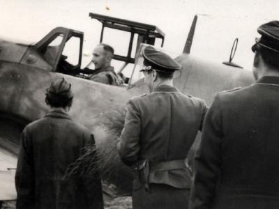 Oltn Gottfried Hagena in the cockpit of his Bf109G, 1944