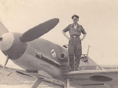 Messerschmitt Me109 F-4 of the 9/JG 3 Ofw Georg Schentke RK Straubing 1942
