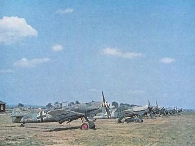 Messerschmitt Bf 109 G fighters color photo 9