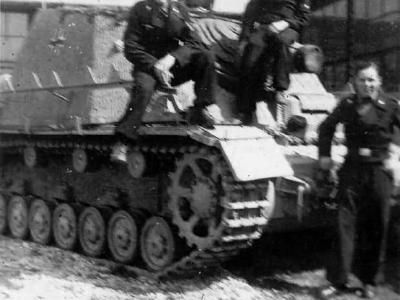 Sturmpanzer 43 Sturmpanzer IV Brummbar Sd Kfz 166 St. Polten 1944