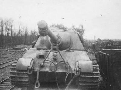 Jagdtiger of Schwere Panzerjager Abteilung 653 Steinweiler Pfalz 1945