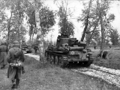 Panzer 38 (t) of the 20th Panzer Division and Infanterie Eastern Front 2