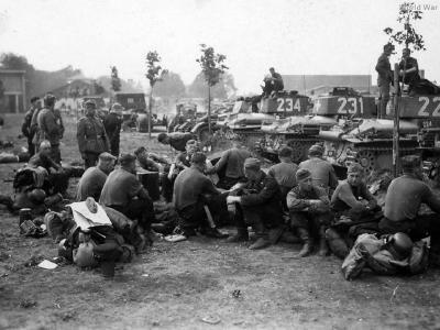 Panzers 38(t) from 7 Panzer Division