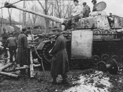Pz.Kpfw IV ausf H number 581 winter 1945