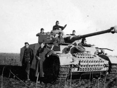 Panzer Regiment 4 Panzer IV With Long Barrel And Side Armor