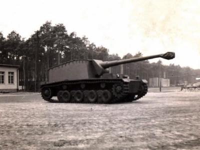 German self-propelled anti-tank gun Sturer Emil 1942 2