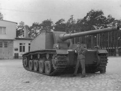 self propelled anti tank gun Sturer Emil