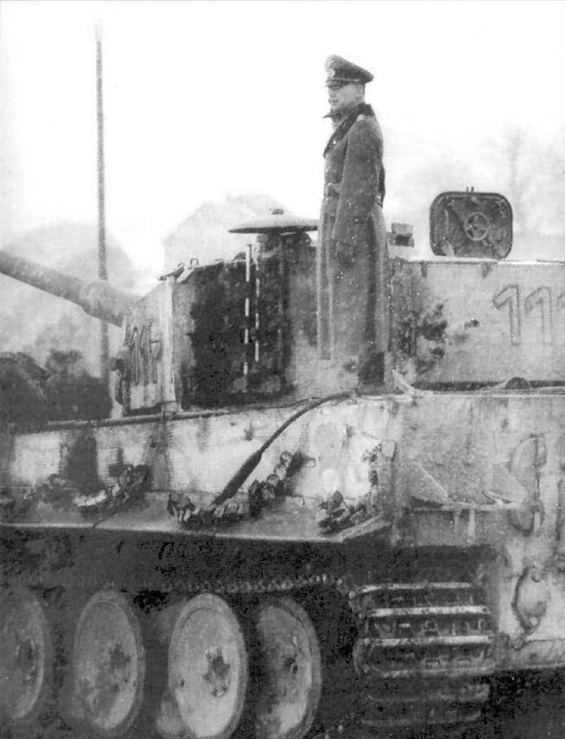 Panzer VI Tiger of Schwere Panzer-Abteilung 501, tank number 111 winter camo Eastern front
