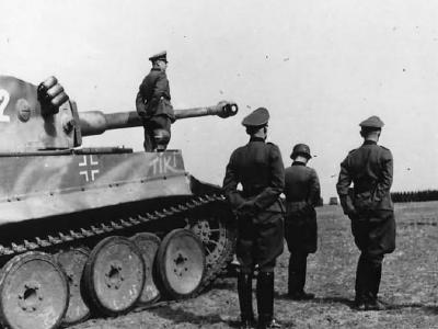 Tiger I number 812 Tiki 8/SSPzRgt.2 Das Reich SS Obergruppenfuhrer Walter Kruger photo