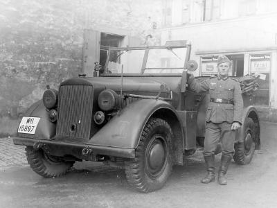 Horch 901 wehrmacht PKW car 2