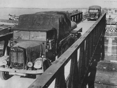 Germans troops cross Danube River in Krupp L3H163 trucks 1941