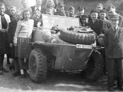 Schwimmwagen WH 1637613