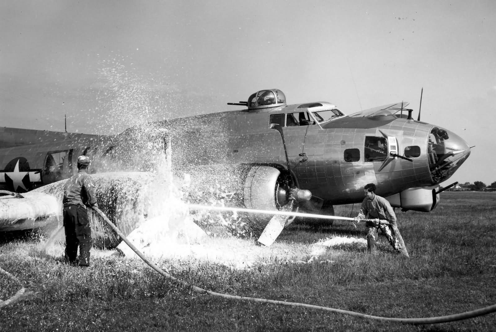 B-17G_Flying_Fortress_303_Bomb_Group_Crash_1944.jpg