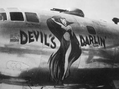 Boeing B-29-40-BW Superfortress DEVIL S DARLIN nose art Tinian 1945