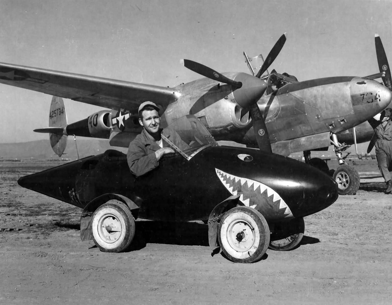 P-38L Lightning #40 44-25734 „Betts II” of the 71st FS 1st Fighter Group, Lesina Italy