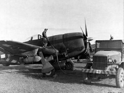 Brazilian P-47 Thunderbolt „Bubbletop” being refueled Italy