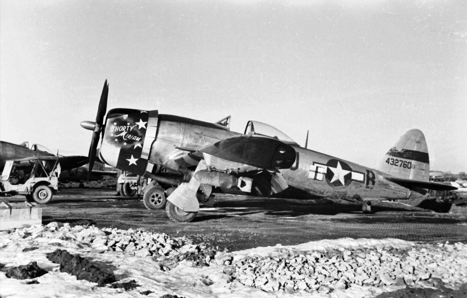 P-47D-30_Thunderbolt_354th_FG_Nose_Art_44-32760.jpg