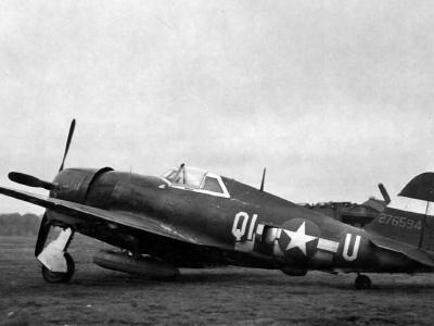 P-47D Thunderbolt serial 42-76594 with Malcolm Hood „Zombie” code QI-U, flown by Cpt Ronald Upp