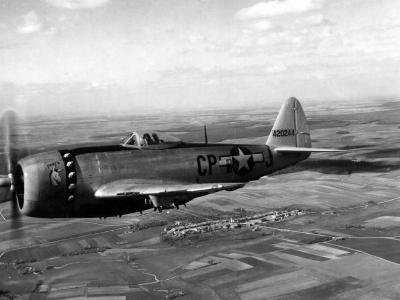 P-47D Thunderbolt 44-20244 CP-J „Thats Urass” of the 367th Fighter Squadron, 358th FG in flight during World War II
