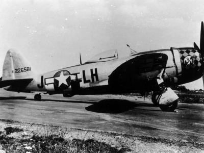 P-47 Thunderbolt Bubbletop, code LH-J, serial 42-26581 of the 353rd Fighter Group, 352nd FS