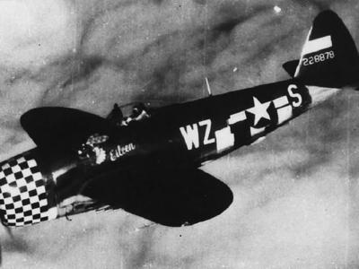 P-47 Thunderbolt code WZ-S, serial 42-28878 „Eileen” of the 78th Fighter Group, 84th FS in flight. Pilot Lt Frank E. Oiler
