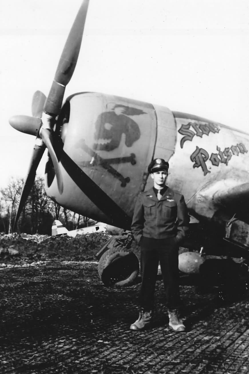 P-47d_Lt_Harry_Moore_354th_fighter_group