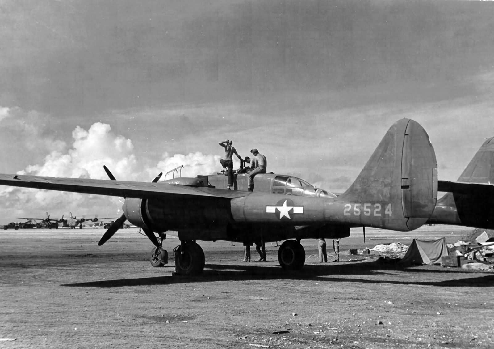 P-61A_42-5524_Midnight_Mickey_of_the_6th