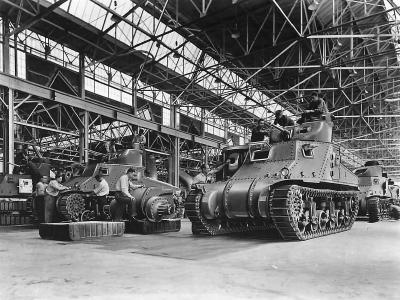 M3 Lee medium tanks on assembly line at the Chrysler Corporation’s Tank Arsenal in Detroit 1941