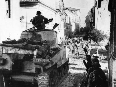 8th Army British M4 ShermanTank Torino Di Sangro 1944
