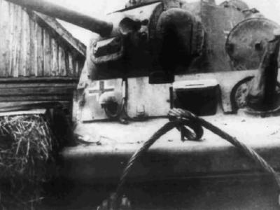 KV-1 model 1941 – front