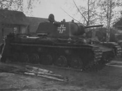 German KV-1 (КВ-1) model 1940 tank 2