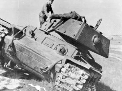 Soviet heavy tank KV-1 Ecranirovannyj abandoned by the Red Army