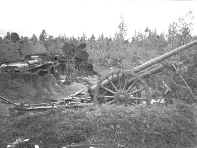 destroyed tanks KV-1 model 1941 s ekranami