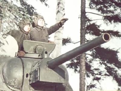 T-34 tank color photo 2