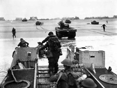 East Yorkshire Regiment Land at Queen Red Sector, Sword Beach D-Day