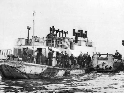 Landing Barge kitchen LCVs and LCM(3)’s – Invasion of Normandy