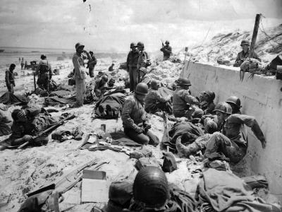US Army 4th Infantry Division Troops on Utah Red Beach D-Day Normandy 1944
