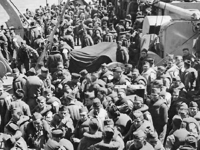 US Army reinforcements crossing English Channel to Normandy