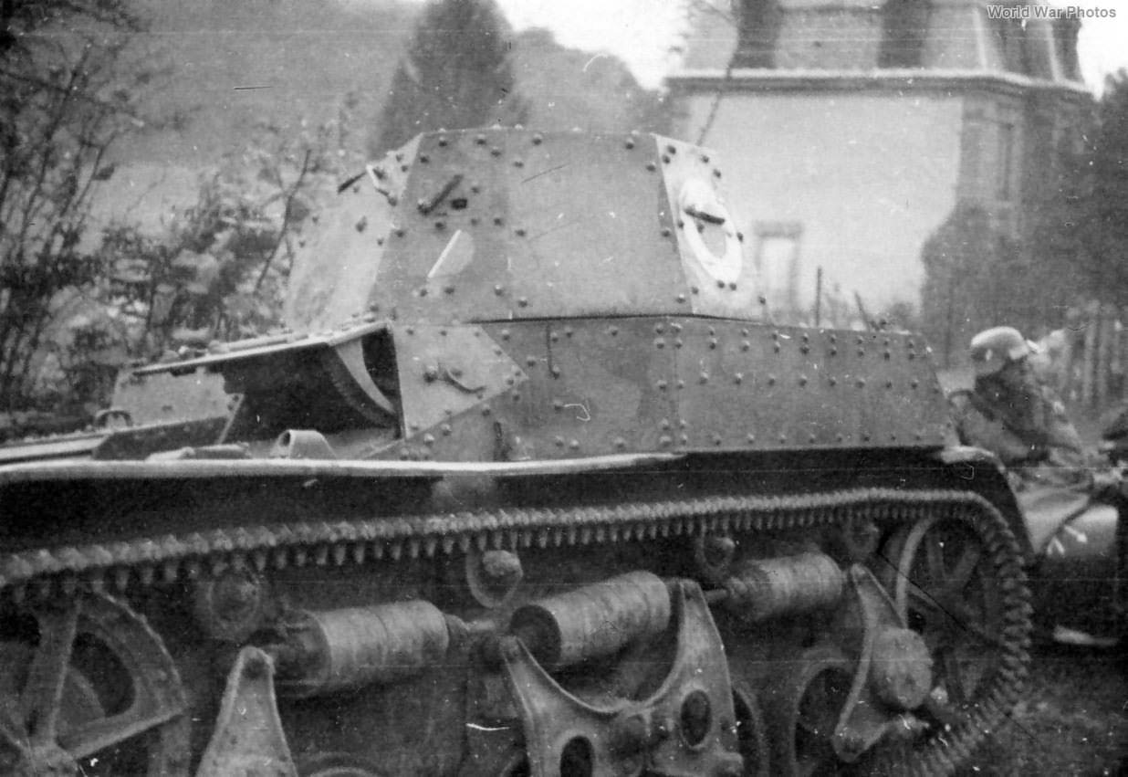 AMR 33 Boulogne-sur-Mer 1940